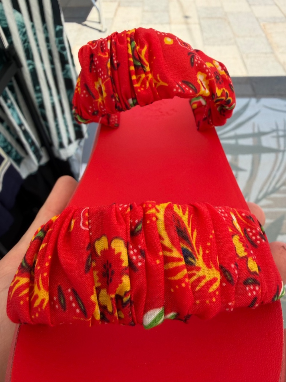 Funky nwt red Ancient Greek sandals in bandana print size 40 - Picture 2 of 10